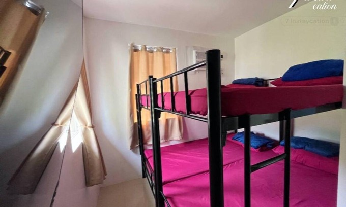 Dasmarinas House | 100 m² House ∙ 2 bedrooms ∙ 11 guests