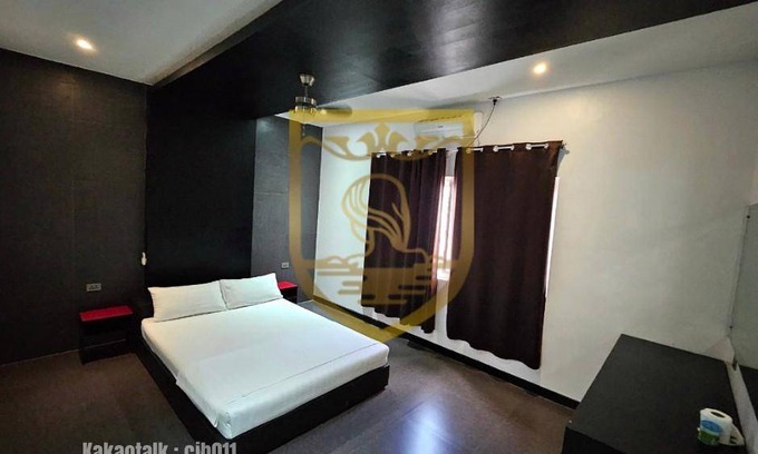 Angeles City Villa | 100 m² Villa ∙ 7 bedrooms ∙ 14 guests