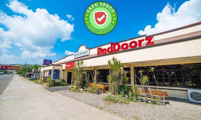 Tacloban Hotel | 18 m² Hotel ∙ 6 guests