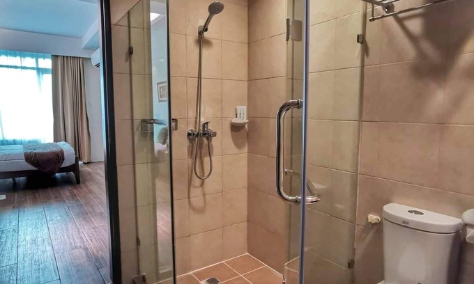 Lahug Condo | 1bedr Deluxe Condotel at The Padgett Place