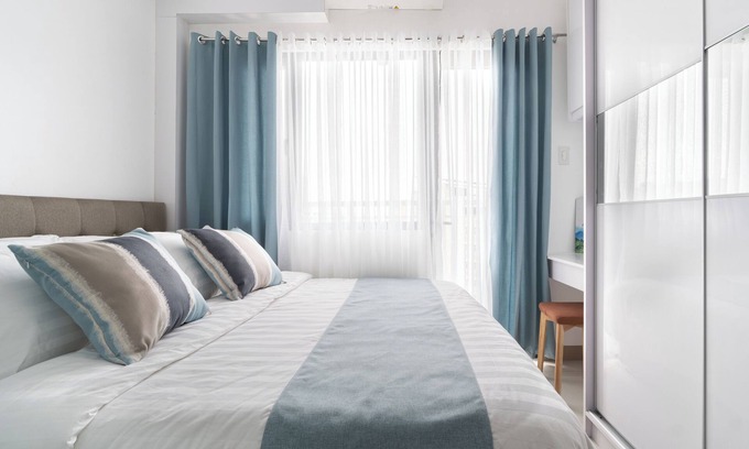 San Antonio Condo | 1BR Chic in Lush Residences near Ayala w/pool use