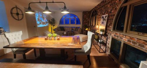 Diliman Apartment | 2 Bedroom Penthouse at Suntrust Capitol Plaza, Diliman, Quezon City