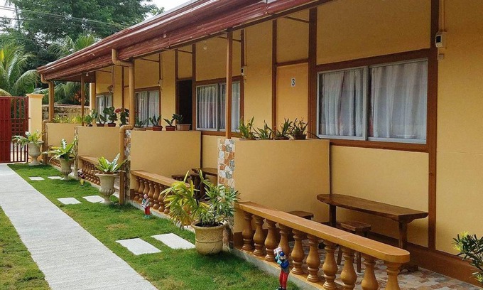 Palompon Hotel | 20 m² Hotel ∙ 6 guests