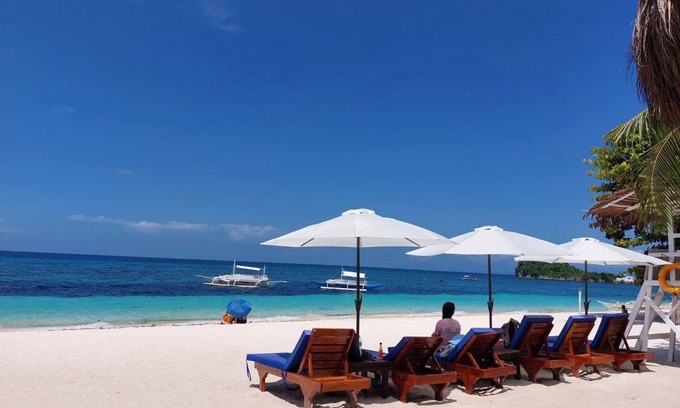 Daanbantayan Resort | 20 m² Resort ∙ 10 guests