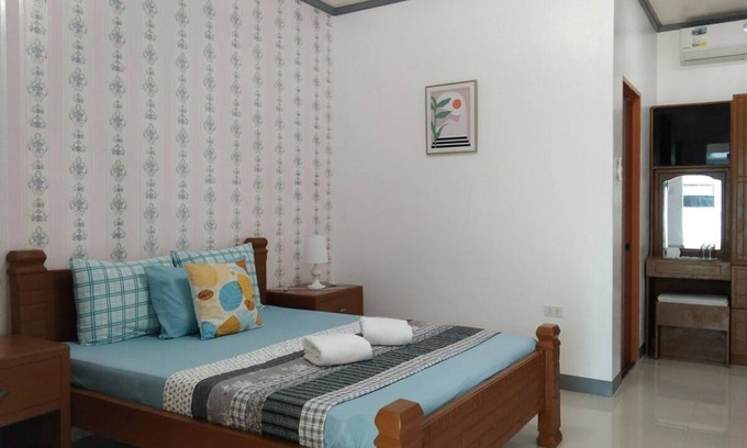 Daanbantayan Villa | 21 m² Villa ∙ 1 bedroom ∙ 2 guests