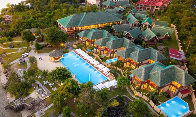 Calape Resort | 290 m² Resort ∙ 3 bedrooms ∙ 127 guests