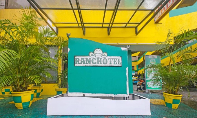 Muntinlupa Hotel | 30 m² Hotel ∙ 8 guests