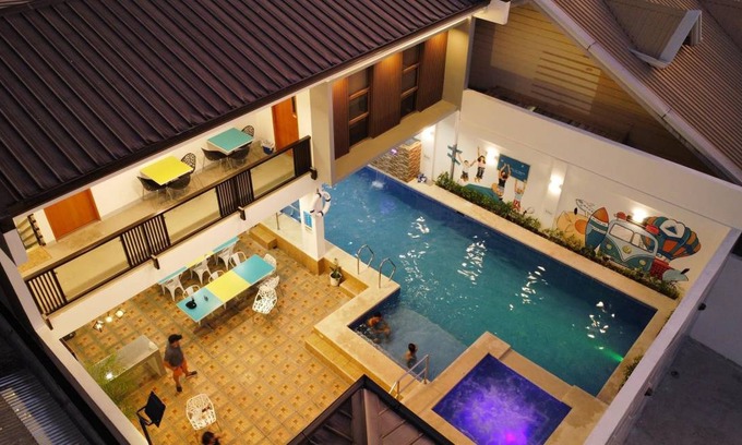 Angono Villa | 300 m² Villa ∙ 2 bedrooms ∙ 20 guests