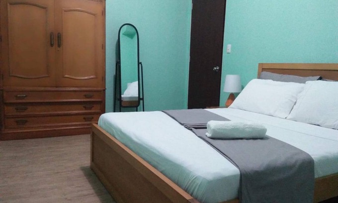 Muntinlupa Apartment | 40 m² Apartment ∙ 1 bedroom ∙ 4 guests