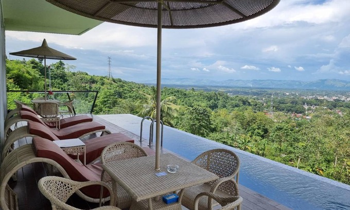 Koronadal Villa | 400 m² Villa ∙ 3 bedrooms ∙ 22 guests