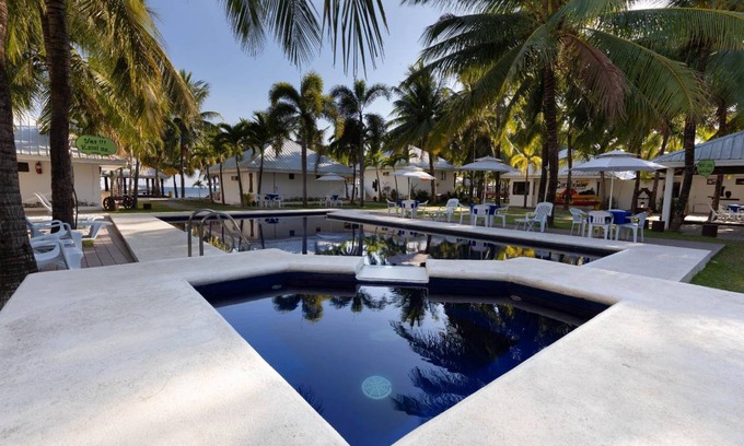 Morong Resort | 42 m² Resort ∙ 8 guests