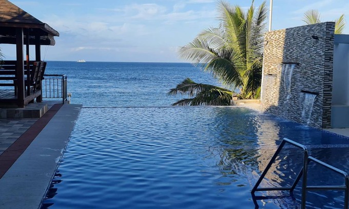 Batangas City Villa | 480 m² Villa ∙ 4 bedrooms ∙ 16 guests