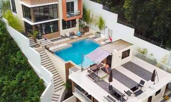 Antipolo Villa | 50 m² Villa ∙ 4 bedrooms ∙ 16 guests