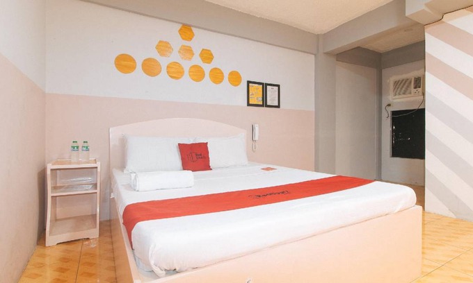 Calamba Hotel | 55 m² Hotel ∙ 2 guests