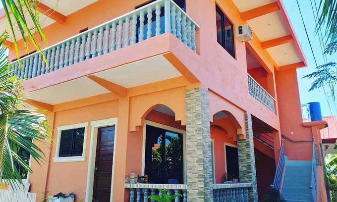 Santa Fe House | 80 m² House ∙ 3 bedrooms ∙ 12 guests