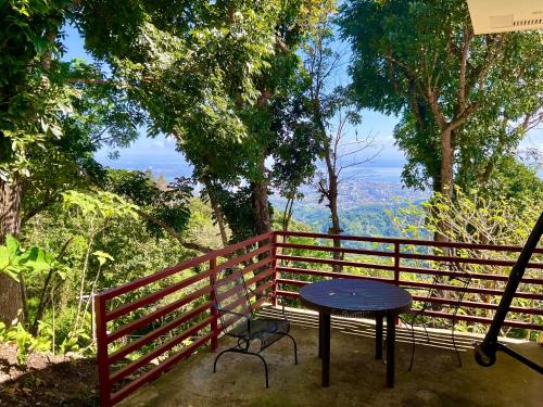 Cebu House | Aguanga Cabin at Threesome Cafe