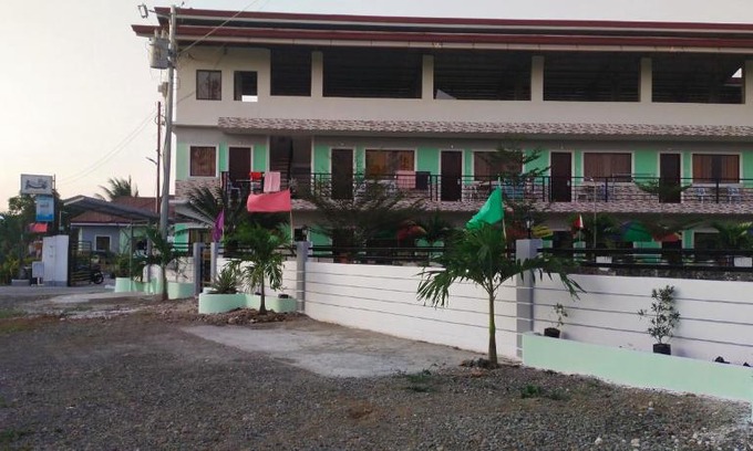 Moalboal Hostel | ALTHEA BIRDS NEST INN