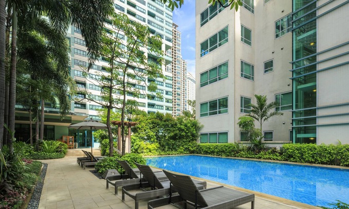 Downtown Apartment | Aruga Apartments by Rockwell Makati