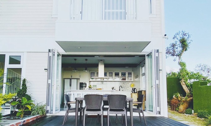 Nasugbu Villa | Beach Front Villa 4 Bedroom w/Private pool