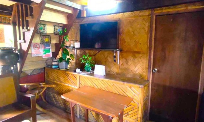 Donsol Bed & Breakfast | Bed and breakfast ∙ 5 guests