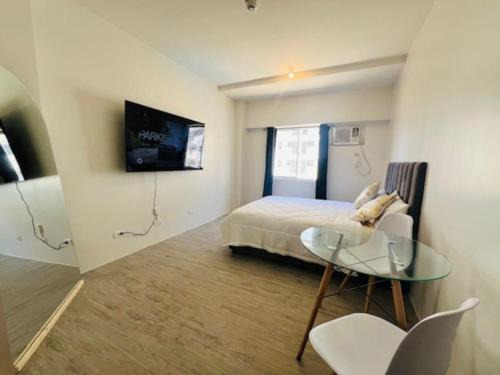 Las Pinas Apartment | Brand new! Minimalist studio space