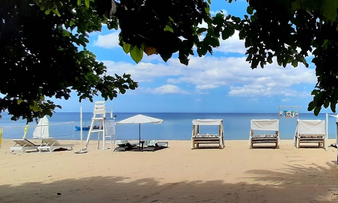 Hinoba-an Hotel | Brazaville Beach Resort