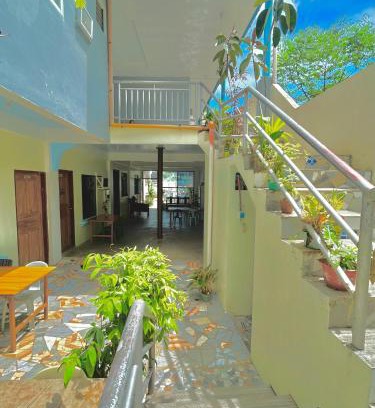 Coron Town Proper Hostel | Carillo guest house