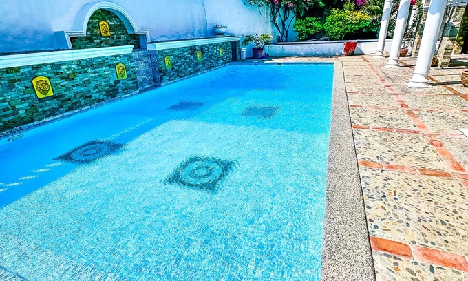 Puerto Galera Villa | Casa Del Faro