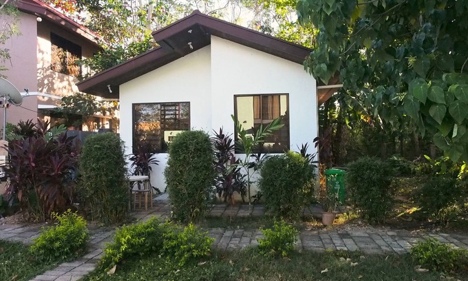 Coron House | Casa Rafael Coron