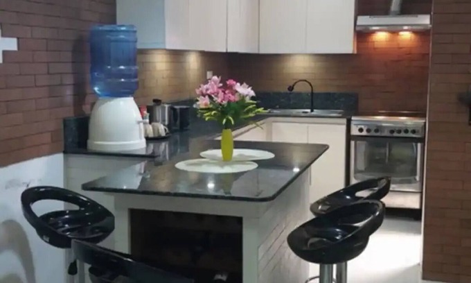 Poblacion District House | Charming 2-bedroom house with WiFi and AC in Davao City