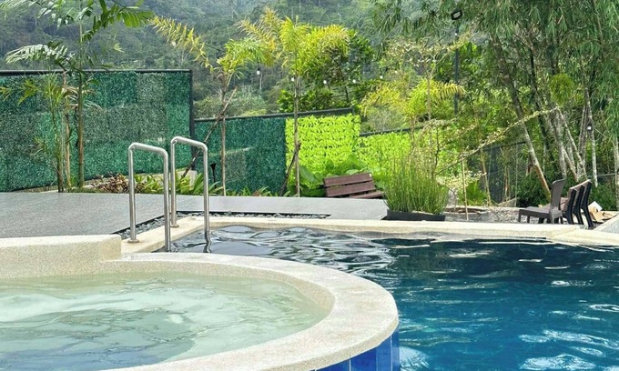 Buhangin Other | Charming Retreat Mountain Resort in Davao City with Jacuzzi