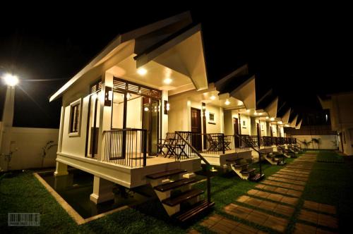 Puerto Princesa City Centre Bed & Breakfast | Cleon Villas Pension