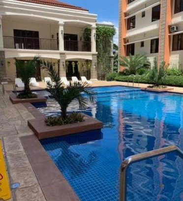 San Dionisio Apartment | Condotel Near NAIA - massage chair footspa, dance revo, small pet allowed