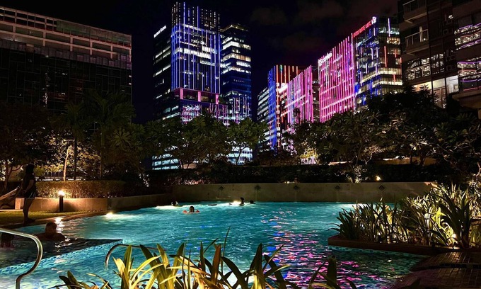Katuparan Condo | Cozy place in Uptown BGC near Malls and clubs