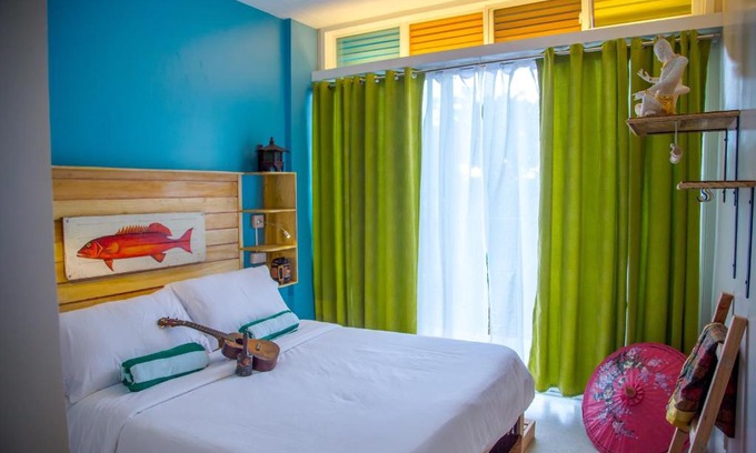 San Juan Hostel | Flotsam and Jetsam Artist Beach Hostel