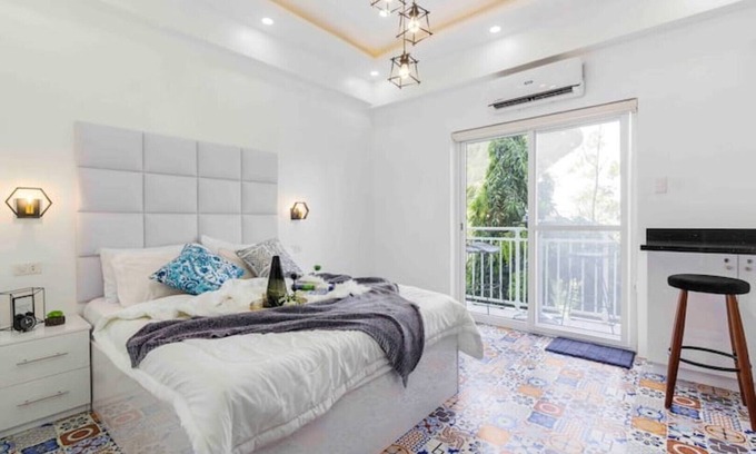 Mactan Export Processing Zone Apartment | Fresia by J&J (Near Airport| Wi-Fi |Netflix)