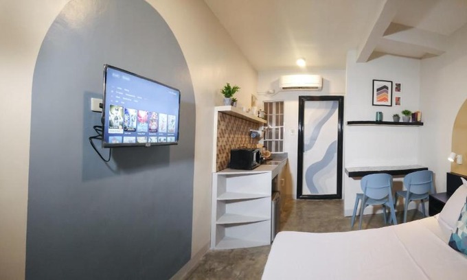 Bacoor City Apartment | Hive Manila Guesthouse and Apartments 400 Mbps - Gallery Studio