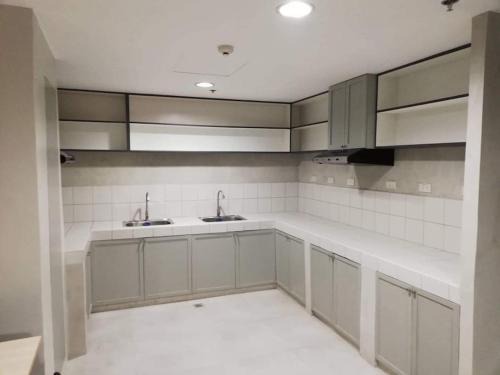 Ermita Apartment | Manila Real Residences Studio 8B