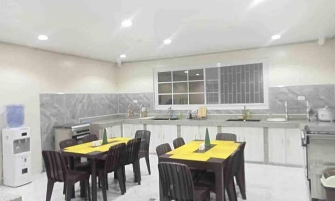 Cabuyao Apartment | Michael's Homestay-Couples Suite - Room # 3