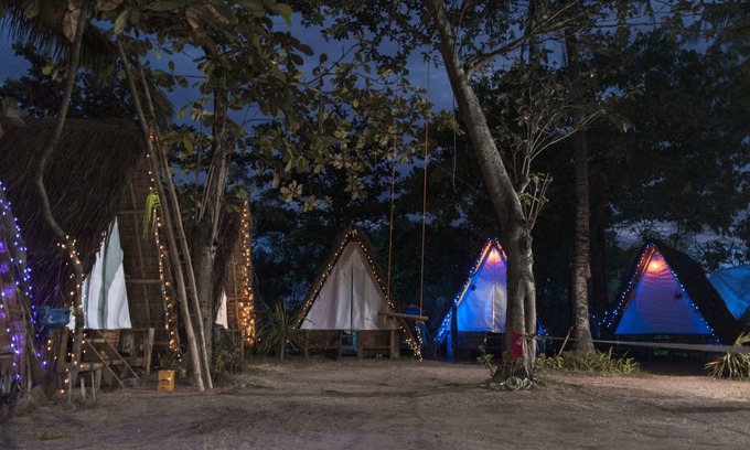 Daanbantayan House | Motel ∙ 8 guests