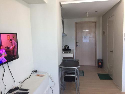 South Triangle Apartment | Mplace Condo Unit Panay Avenue, Quezon City, Philippines