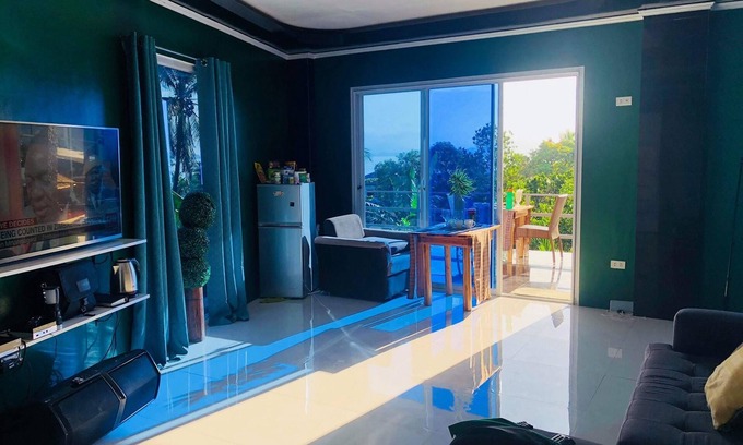 Puerto Galera House | PhueNics De Galera
