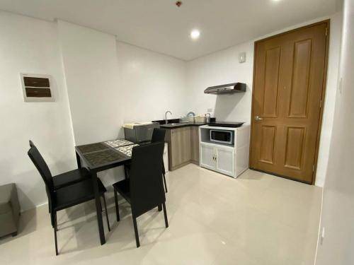 Poblacion Resort | Private room ∙ 2 guests