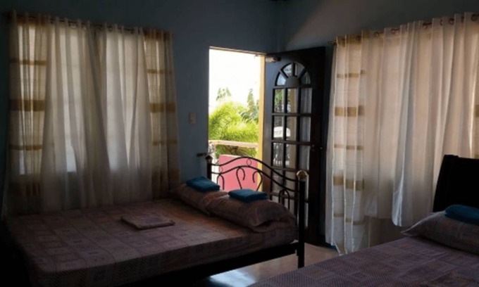 Oslob Resort | Private room ∙ 3 guests