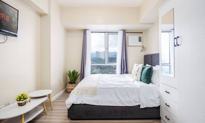 Lahug Condo | Queen Studio, City View - Virgo Nest Rentals