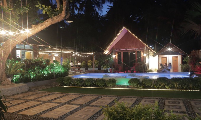Loon Resort | Rue DeuxVilles Villa