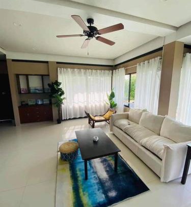 Dauis House | Seaheart Guesthouse