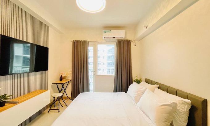 Iloilo Apartment | SM6 Minimalist Comfort Near SM