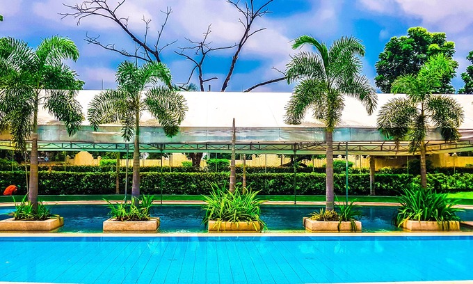 Novaliches Hotel | Sotogrande Neopolitan Hotel