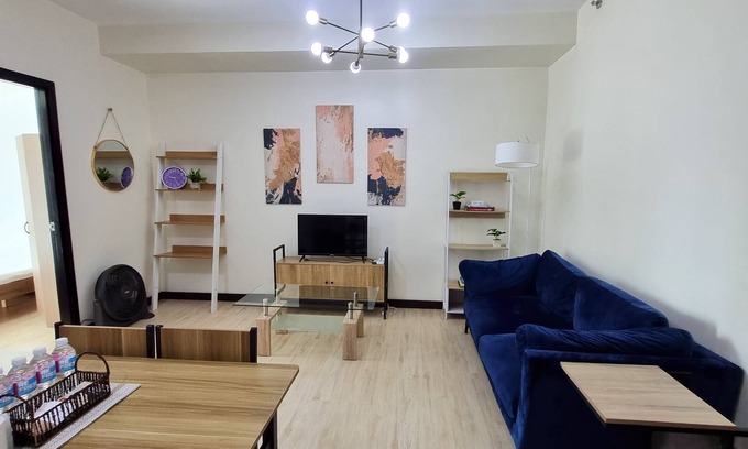 San Lorenzo Condo | Spacious 2BR Condo San Lorenzo Place 4KM Airport Netflix WIFI